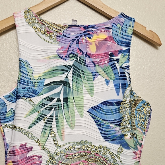 🌸 JLo Inspired Tube Dress – Floral & Chain Details ✨ - Picture 4 of 7